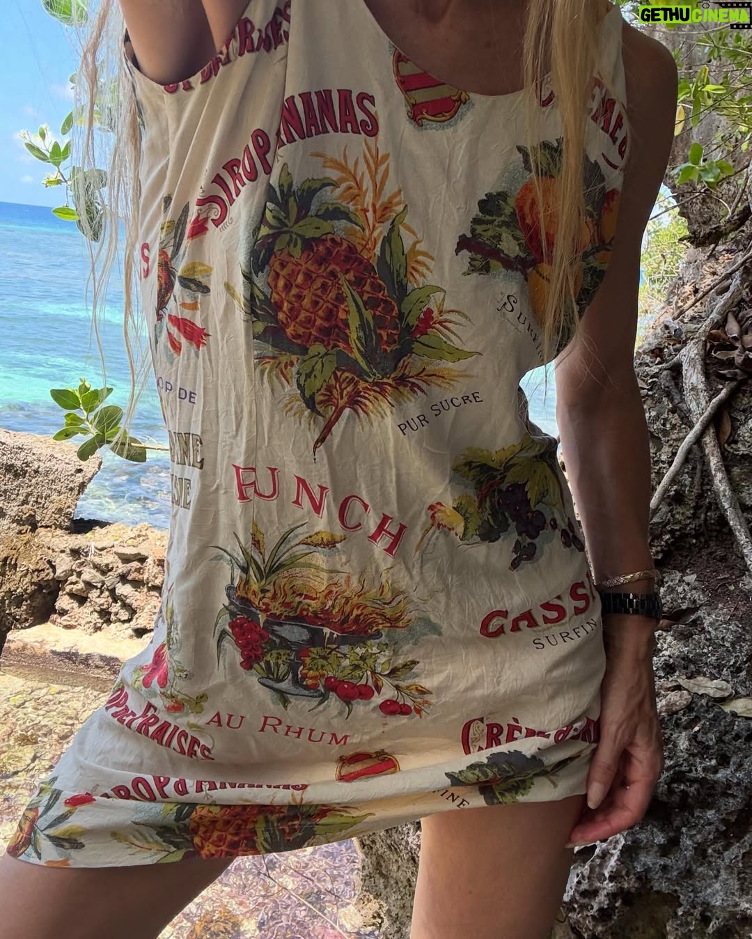 Laura Bailey - 710 Likes - The last time I went to Jamaica I was 24 or 25 but the island got a hold of my heart.
A dream to return with my kids, friends & family.
Everything & nothing has changed.
‘Jamaica has this powerful life force, and it can take hold of you like reggae does. Sometime people don’t want to leave the island, sometimes it’s like the island doesn’t want you to leave..’.. Grace Jones ✨
Last snap @leonanaess @vanina_sorrenti ~
Just kids, just love. #90s
& L ~ I can’t find the one of us acting serene rowing up the crocodile river but I’m just so glad & grateful Jamaica was our first date. 🇯🇲🤍
Slide 2 - Luc by Mick @mick.paley ✨ Button Beach.