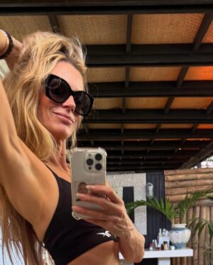Laura Bailey Instagram - The last time I went to Jamaica I was 24 or 25 but the island got a hold of my heart. 
A dream to return with my kids, friends & family. 
Everything & nothing has changed.

‘Jamaica has this powerful life force, and it can take hold of you like reggae does. Sometime people  don’t want to leave the island, sometimes it’s  like the island doesn’t want you to leave..’.. Grace Jones ✨

Last snap @leonanaess @vanina_sorrenti ~ 
Just kids, just love. #90s
& L ~ I can’t find the one of us acting serene rowing up the crocodile river but I’m just so glad & grateful Jamaica was our first date. 🇯🇲🤍

Slide 2 - Luc by Mick @mick.paley ✨ Button Beach.