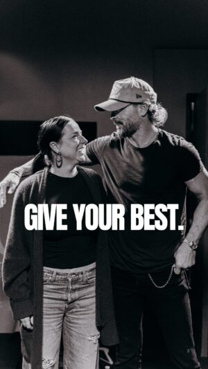 Laura Lentz Instagram - Who gets your best? 

A question worth thinking about today…

new pod out all on platforms!