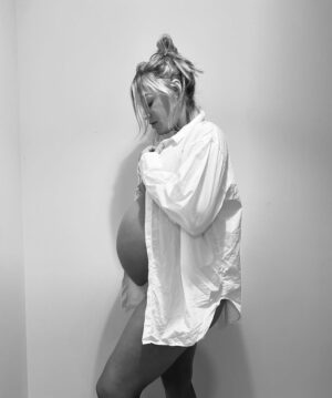 Laura Woods Instagram - Baby 💫