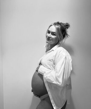 Laura Woods Instagram - Baby 💫