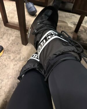Laura Woods Instagram - Skiing ✅ 
Near Death Experiences ✅✅✅✅