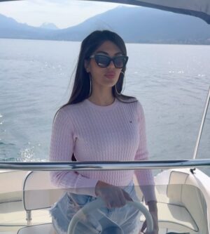 Lauren Cruz Instagram - Pilote de bateau ✅❤️