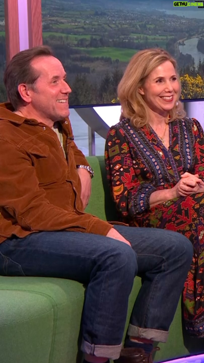 Lauren Laverne - 2K Likes - Turns out ‘Austin’ castmates @actualbenmiller and @sallysmack go WAY back... 👀
#TheOneShow #iPlayer