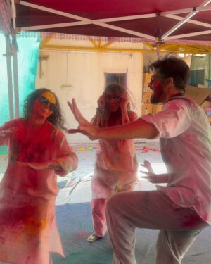 Lavina Tandon Instagram - Holi 2025 💫
.
.
.
.
.
Late post 🚨