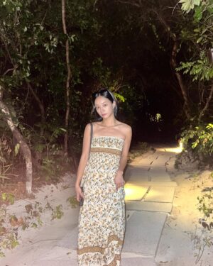 Lee Hye-ri Instagram - 그리운 아만 잘있니..🌊