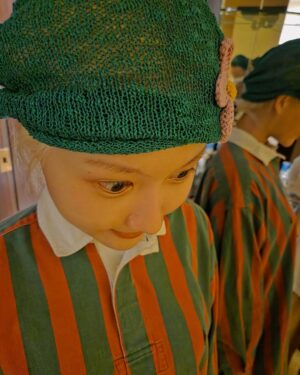 Lee Si-yeon Instagram - 넘 야한가;ㅋ 양해 부탁~