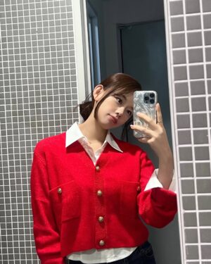 Lee Yoo-jin Instagram - 점점 신나버렸넹☺️🌸🌷