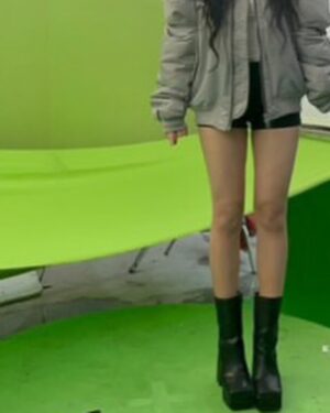 Lee Young-ji Instagram - 만우절 장난 이제 생각도 안 난다 내 인생이 장난이고 만우절이라 하신다