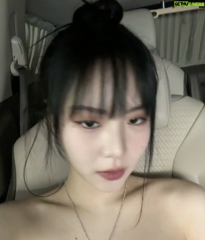 Lee Yul-eum - 5.9K Likes - 🥸🥸 🖤🖤
