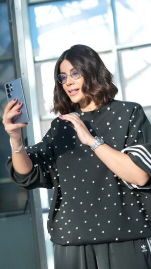 Leila Hadioui Instagram - Plongez dans une nouvelle ère d'innovation avec le Samsung Galaxy S25 Ultra ! 🎉🚀
 Design raffiné, performances ultra-puissantes et une caméra qui repousse les limites de la créativité . 📸✨
Je vous dévoile toutes ses nouveautés et mes impressions en exclusivité. 🤩
 Samsung, mon rîle💙
@samsungmaroc  #s25ultra
