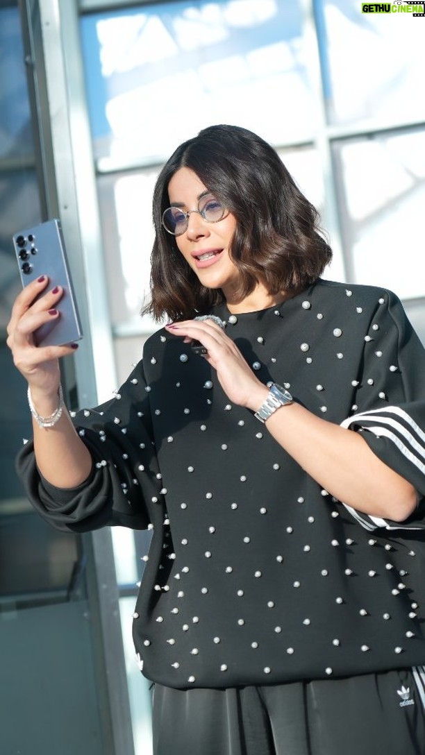 Leila Hadioui - 79.7K Likes - Plongez dans une nouvelle ère d'innovation avec le Samsung Galaxy S25 Ultra ! 🎉🚀
Design raffiné, performances ultra-puissantes et une caméra qui repousse les limites de la créativité . 📸✨
Je vous dévoile toutes ses nouveautés et mes impressions en exclusivité. 🤩
Samsung, mon rîle💙
@samsungmaroc #s25ultra