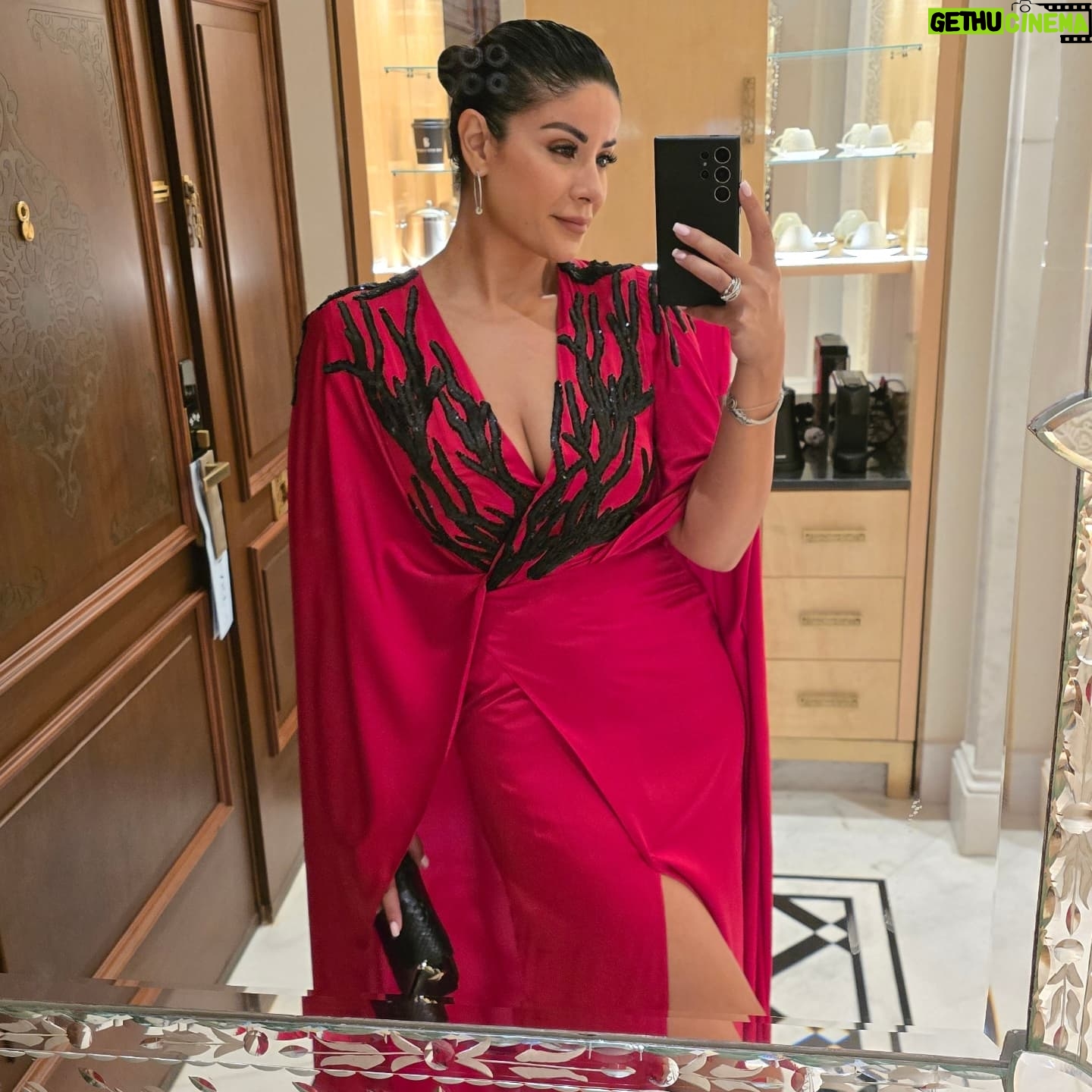 Leila Hadioui - 73.2K Likes - In every corner lies a beauty, and in every beauty lies a corner ✨️ 🇲🇦
#Morocco
👗 @leilahadiouicollection