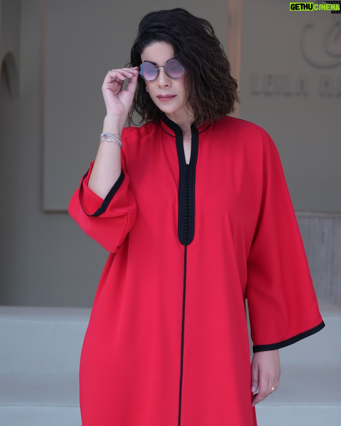 Leila Hadioui - 3 Likes - Vous êtes plutôt Gandoura ou djellaba ? ❤️
@leilahadiouicollection @lemoroccomall
@japsunmaroc
#القفطان_المغربي