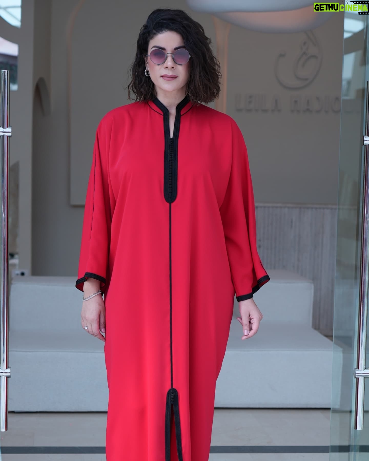Leila Hadioui - 3 Likes - Vous êtes plutôt Gandoura ou djellaba ? ❤️
@leilahadiouicollection @lemoroccomall
@japsunmaroc
#القفطان_المغربي
