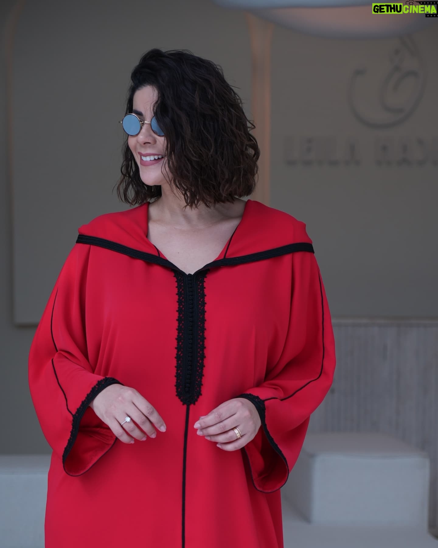 Leila Hadioui - 3 Likes - Vous êtes plutôt Gandoura ou djellaba ? ❤️
@leilahadiouicollection @lemoroccomall
@japsunmaroc
#القفطان_المغربي