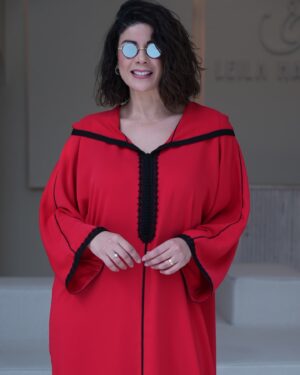 Leila Hadioui Instagram - Vous êtes plutôt Gandoura ou djellaba ? ❤️
@leilahadiouicollection @lemoroccomall 
@japsunmaroc
#القفطان_المغربي