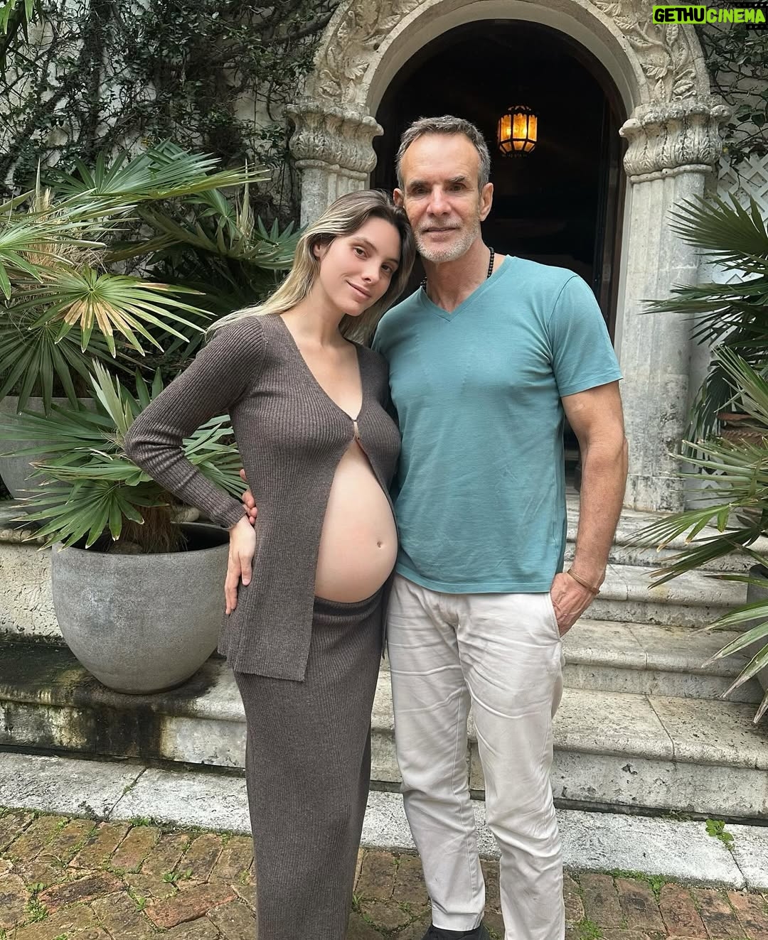 Lele Pons - 2.2 Million Likes - Pregnancy era đđ¤°đź