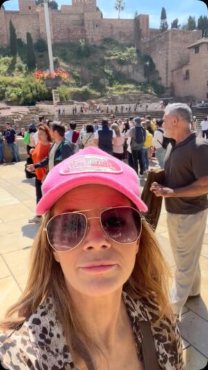 Lena Philipsson Instagram - All leopard in Malaga. Glad påsk!