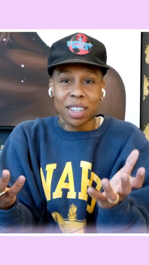 Lena Waithe Instagram - Write your own rules, define your own beauty, and create your own universe.
Lena Waithe, Emmy winning writer, actor, and producer has learned one essential writer’s rule: don’t judge your characters, but rather try to understand them. Living in a state of nonconformity and nuance, she has no need to worship OR tear down idols and celebrities, treats herself and others with grace, and is committed to the limitless internal value and beauty that everyone possesses, regardless of what society has told her. Tune in to this week’s episode to learn how Lena lives life with abandon, unafraid of failing, beginning again, or facing the real journey of life: accepting your truest self.
Watch the full “Don’t Change a Thing” episode with @lenawaithe on YouTube: 🎥 YouTube.com/stylelikeu Listen wherever you get your podcasts”