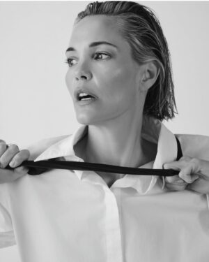 Leslie Bibb Instagram - y'all feelin' anxious 
about tonight...#seasonfinale 
@thewhitelotus