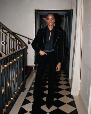 Letitia Wright Instagram - PFW25 🖤

@shionat 
@tomford 
@frankiedaniella 
@stefanbertin 
@brendafordhair 
@jojovandalkidd 
@priyagermaine_photography