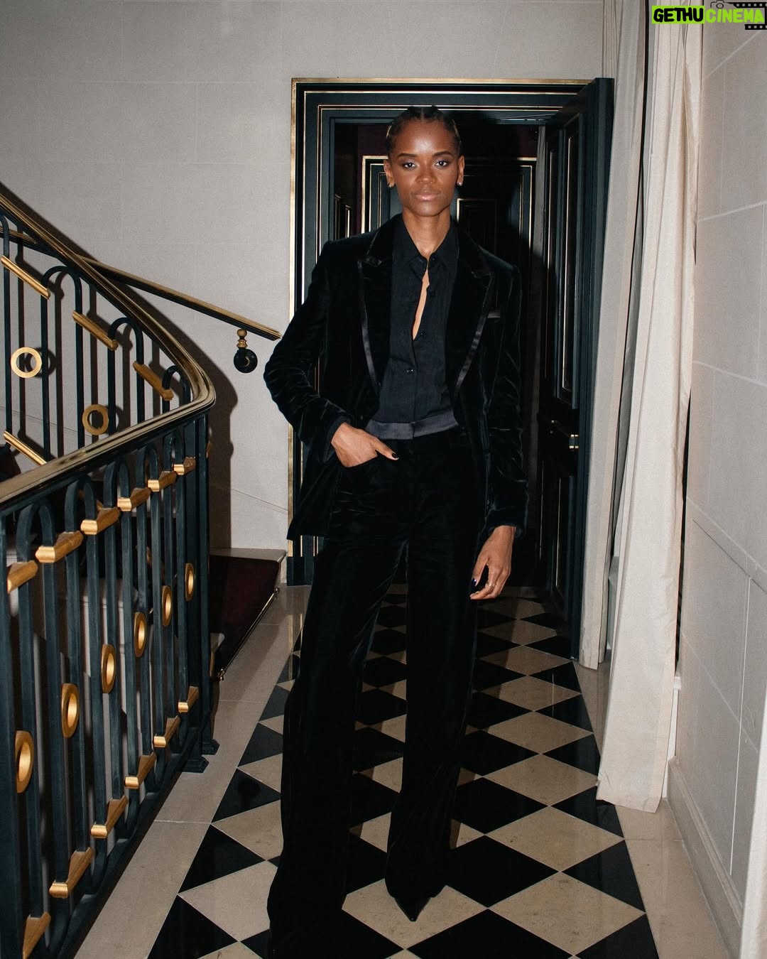 Letitia Wright - 3 Likes - PFW25 🖤
@shionat
@tomford
@frankiedaniella
@stefanbertin
@brendafordhair
@jojovandalkidd
@priyagermaine_photography