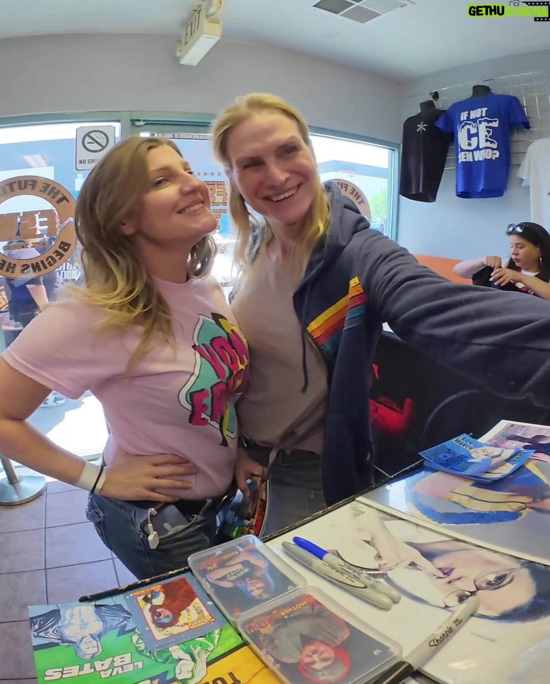 Leva Bates - 488 Likes - As I race to my next weekend in Indy, here are some wonderful memories of last weekend in Vegas! Got to perform, catch up with friends, make new ones and have so much fun!