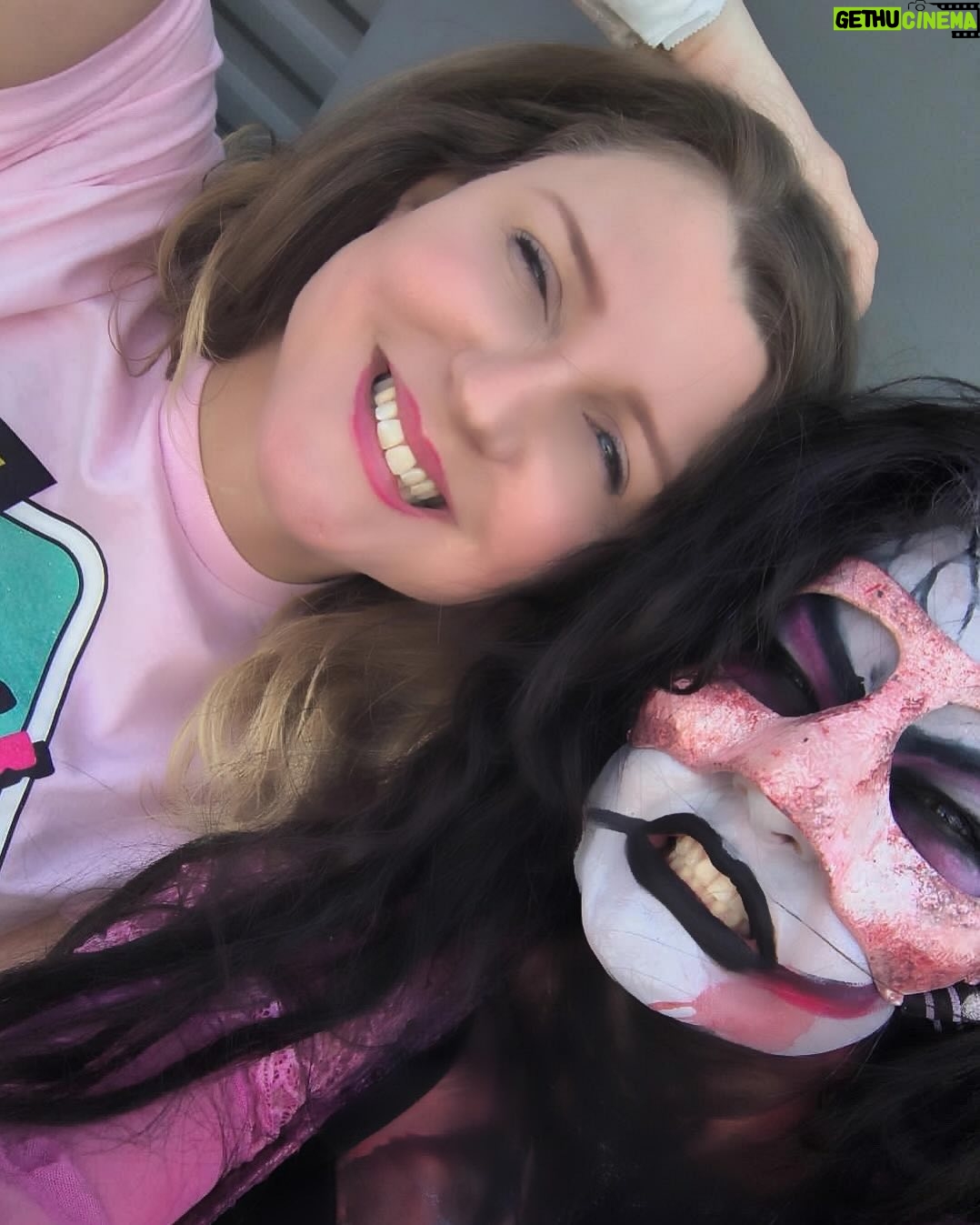 Leva Bates - 488 Likes - As I race to my next weekend in Indy, here are some wonderful memories of last weekend in Vegas! Got to perform, catch up with friends, make new ones and have so much fun!