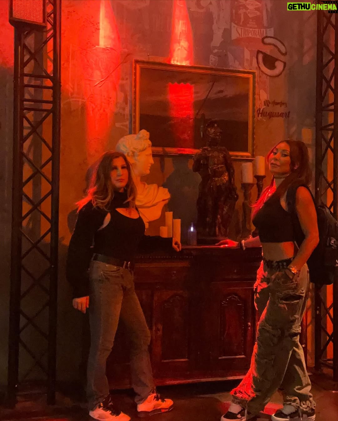 Leva Bates - 488 Likes - As I race to my next weekend in Indy, here are some wonderful memories of last weekend in Vegas! Got to perform, catch up with friends, make new ones and have so much fun!
