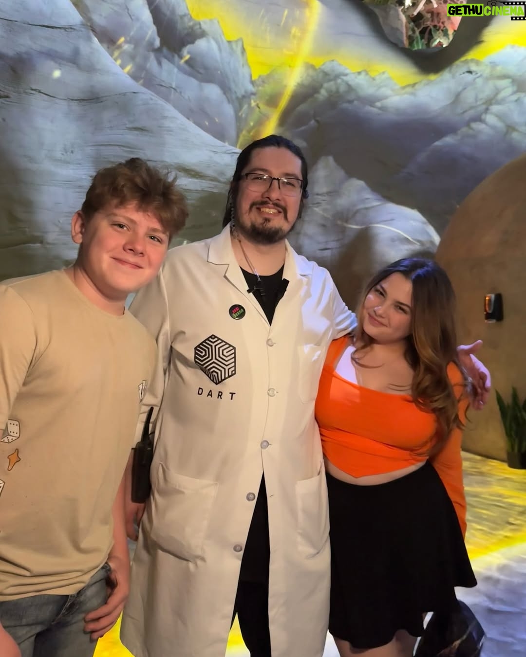 Lexi Rabe - 5.7K Likes - Area 15 photo dump @meow__wolf
@rabe.logann and game maker @supern0ob96 @area15official
