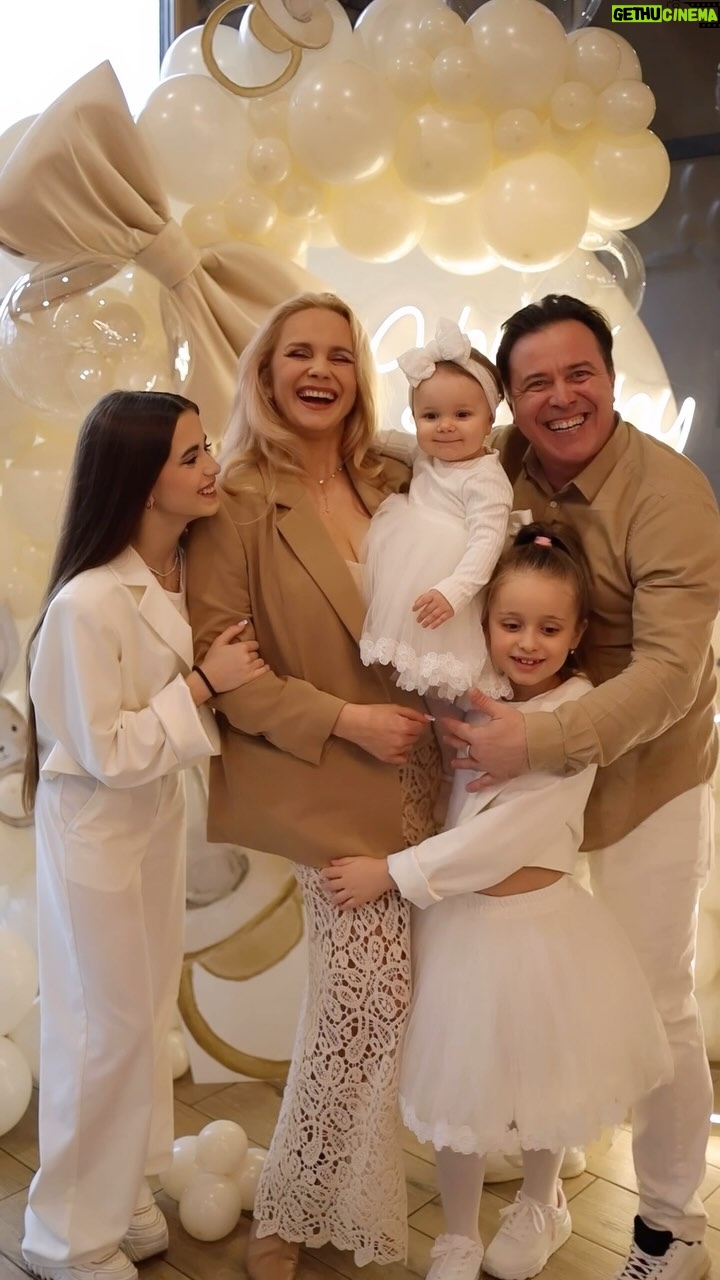 Liliia Rebryk - 105.1K Likes - Твій перший день народження 🤍
Family look дівчаток @zironka.ua
Мій look by @olga.shyrai
Candy bar @liliyabusko_sweet
Decor by @nastya_snitsar
Організація свята @olga_fedcihk
Фото&відео @tsaruk.photo
Ресторан @yasnopark
❤️❤️❤️❤️❤️