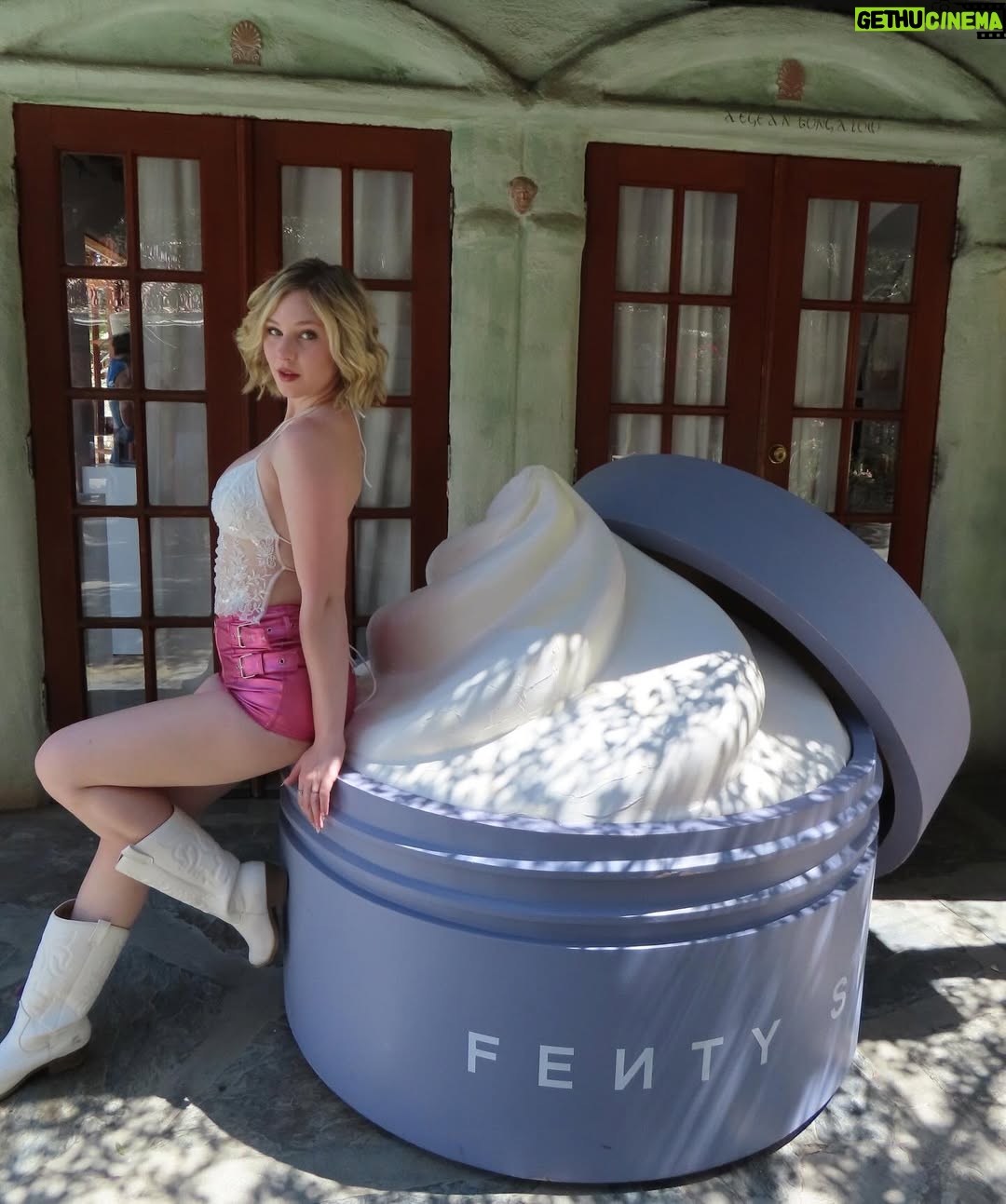 Lily Brooks O'Briant - 6.1K Likes - festival fits got me feeling some kind of way 🎡🌵☀️