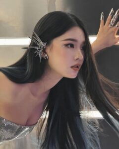 Actress Lin Yun HD Photos and Wallpapers August 2025