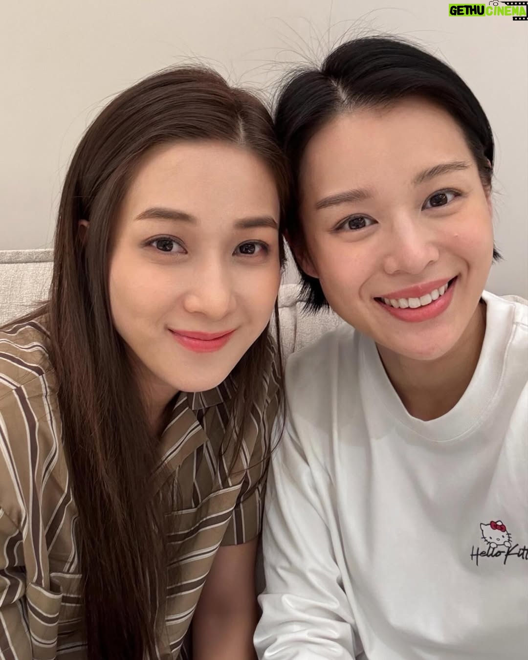 Linda Chung - 56.8K Likes - 10 minutes of screen time= 10 minutes of adult conversation. 😜😝 Nice catching up with you 大佬 🥰 @myoliemyolie