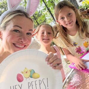 Lindsay Czarniak Instagram - Happy Easter from our family to yours. Not much better than great food, cousins and egg hunts. Grateful for this life and the chance to celebrate what this day represents with family. #easter #family #eggs #egghunt #faith
