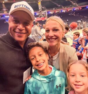 Lindsay Czarniak Instagram - This was a night we won't forget! A belated birthday gift for our boy watching his favorites - the Knicks and @suns  Jalen Brunson's return from injury made it even sweeter. thank you @nyknicks for the incredible hospitality! Love any chance to take in @thegarden #nba #knicks #basketball #family #love #msg