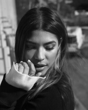 Lisseth Chavez Instagram - Grateful to have been captured through the lens of the talented @manfredbaumann . Such a pleasure working with him and his beautiful wife, @nellybaumann 😍🥹📸
Thank youuuuu🙏🏽 
photo @manfredbaumann
make up by @nellybaumann
location @leicagalleryla