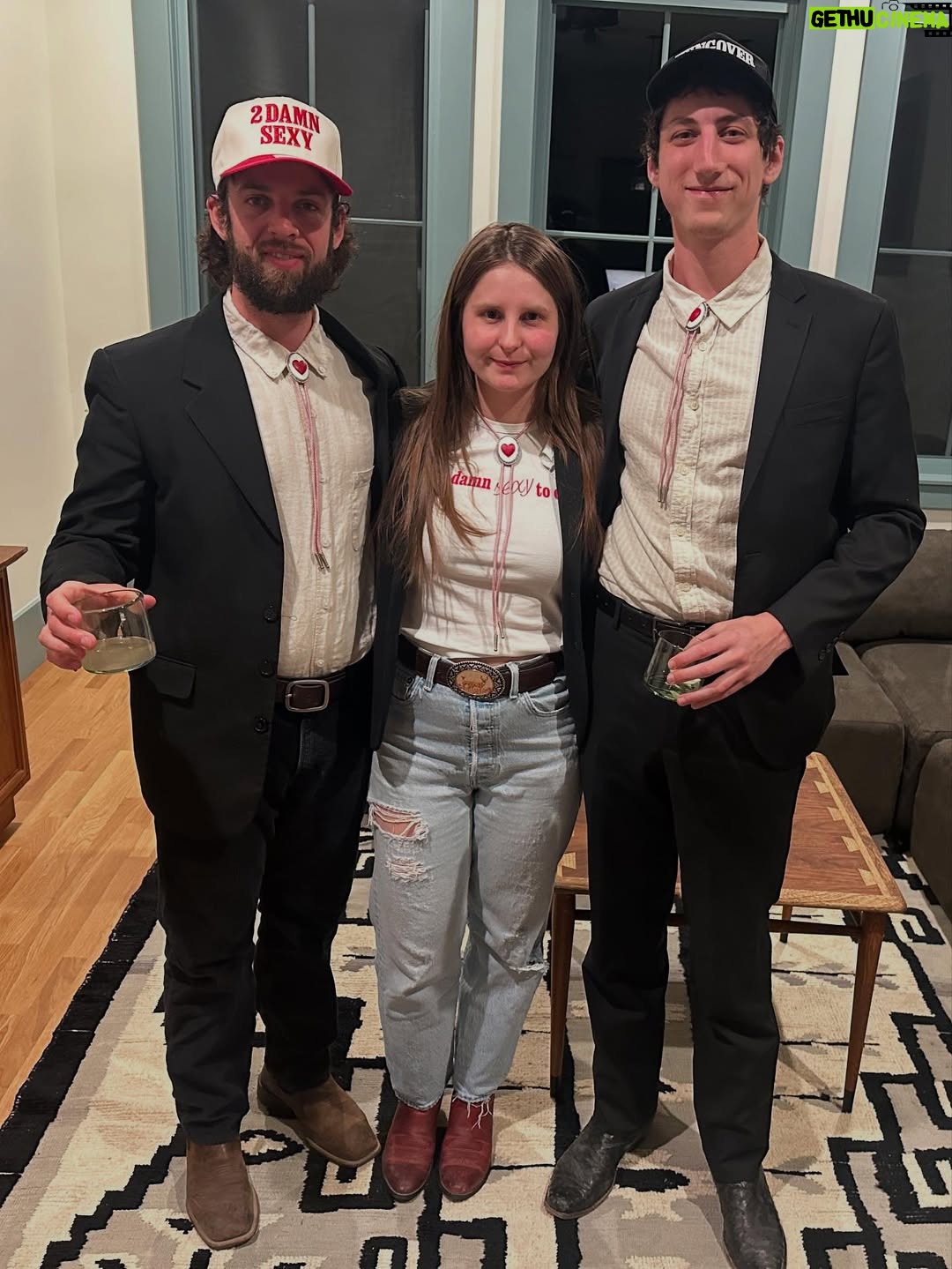 Lola Kirke - 2.1K Likes - Hard to believe that part 1 of the Trailblazer Tour is over 🥹
So grateful to every single one of you who chose to spend a little time with me ❤️
See you back out on the road in June!
(And yes that last pic is of me and the man who caught my beloved 🍕costume after I threw it off the @boweryballroom stage after wearing it while reading an entry from my 13 year old self’s journal funny you should ask)