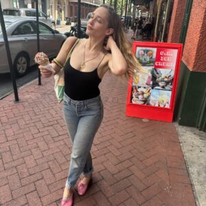Lola Kirke Instagram - No there’s nobody loves me better
Nobody drives me quite as crazy
In the rear view all I see is us together
Mississippi, my sister, Elvis and me 💕

@jemima_jo_kirke you are my forever muse and my always hero and it makes me proud to know I can be at least one of those things to you sometimes (don’t worry—I know Elvis is your hero, hence last summer’s road trip to Graceland, pictured above). 

Happy birthday to you and your gorgeous multitudes. I love you endlessly.