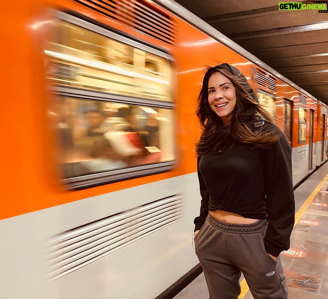 Lore Graniewicz - 5.5K Likes - Como disfrute pasear por mi querido Mexico hoy.
#teamomexico❤️🇲🇽
Link de mi hoddie: https://shein.top/g794lth
ID de búsqueda: 3851366
Código de descuento: loregraniewicz
#shein @sheinofficial #sheinforall