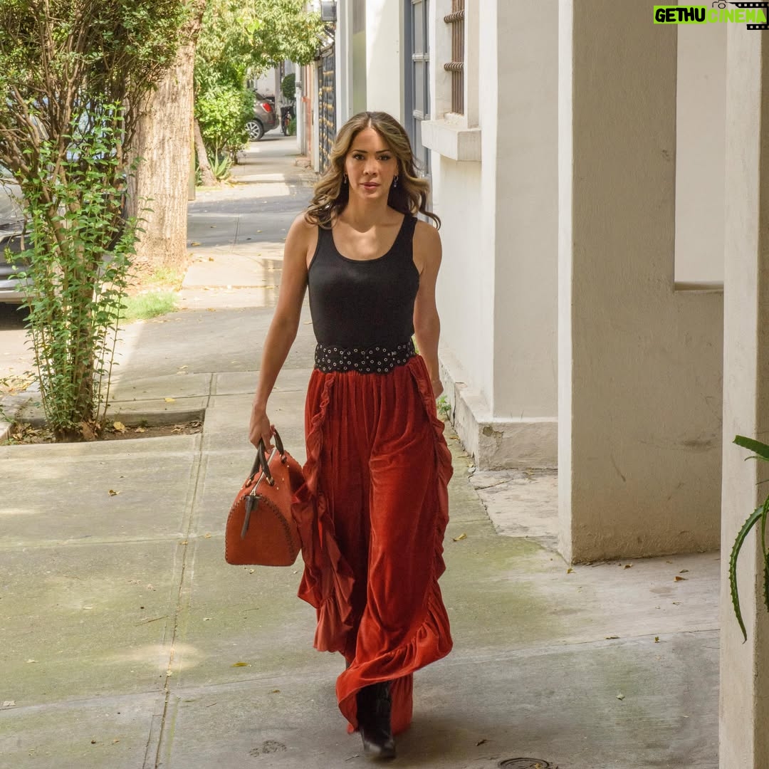 Lore Graniewicz - 2.4K Likes - Ella es Malena
Y ya viene 🙌🏻
#elextrañoretornodedianasalazarvix
#vix @vix
Photo: @ghernandezo