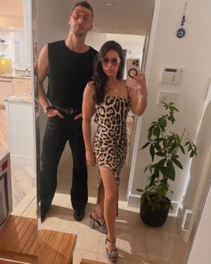Loren Brovarnik Instagram - Saturday night fever 🪩 💃🏻 🕺🏻 
#teambrovarnik #studio54 #datenight #boogie