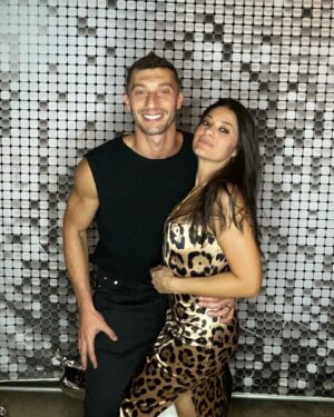 Loren Brovarnik Instagram - Saturday night fever 🪩 💃🏻 🕺🏻 
#teambrovarnik #studio54 #datenight #boogie