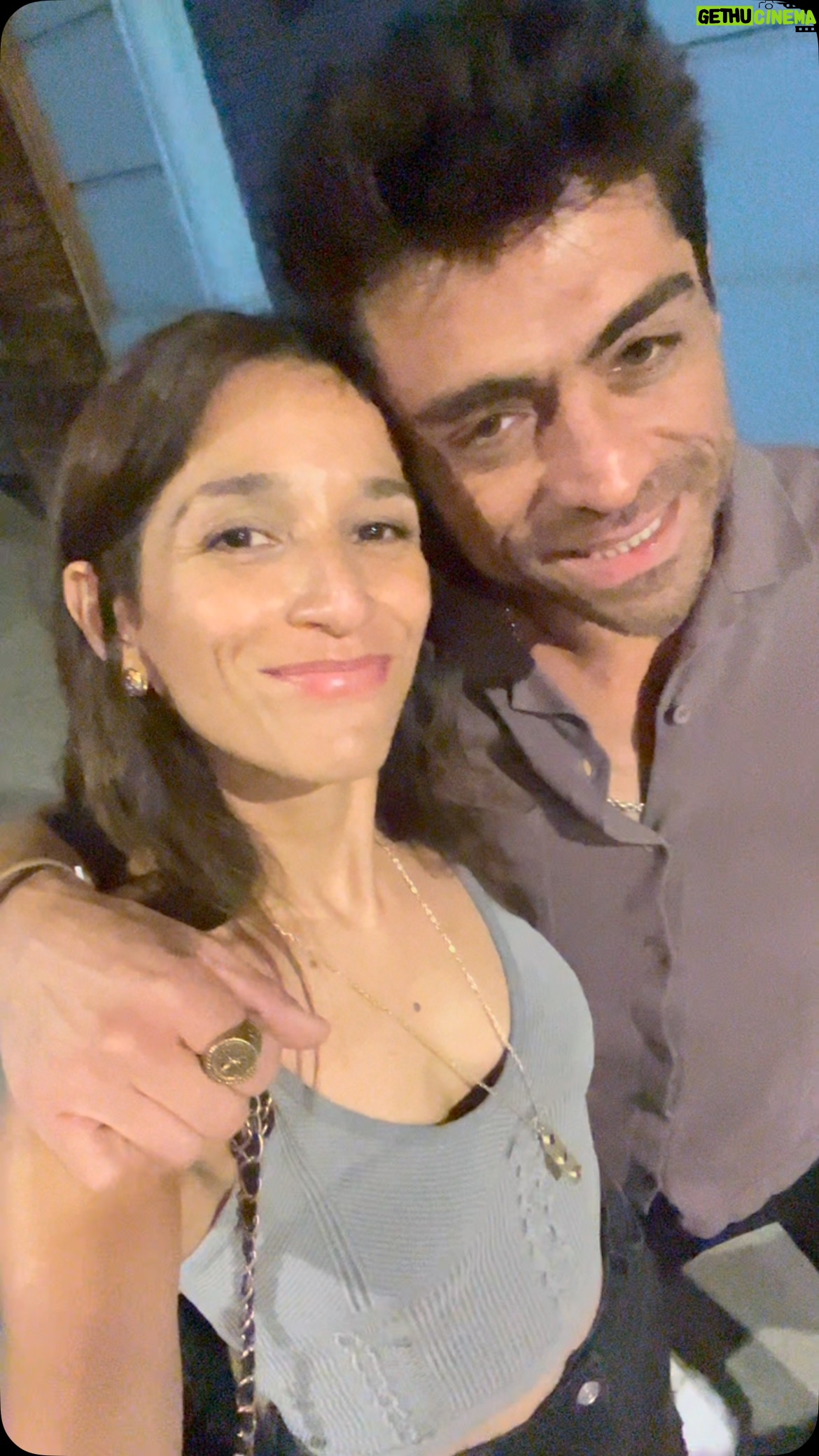 Lorena Capetillo - 3K Likes - Cómo van sus previas navideña?
Nosotros paseándola porque hay que amar y ser feliz ✨☺️
Para mí caminar con mis amigos por la vida es un regalo.
Y tú eres un regalo @etiennebob