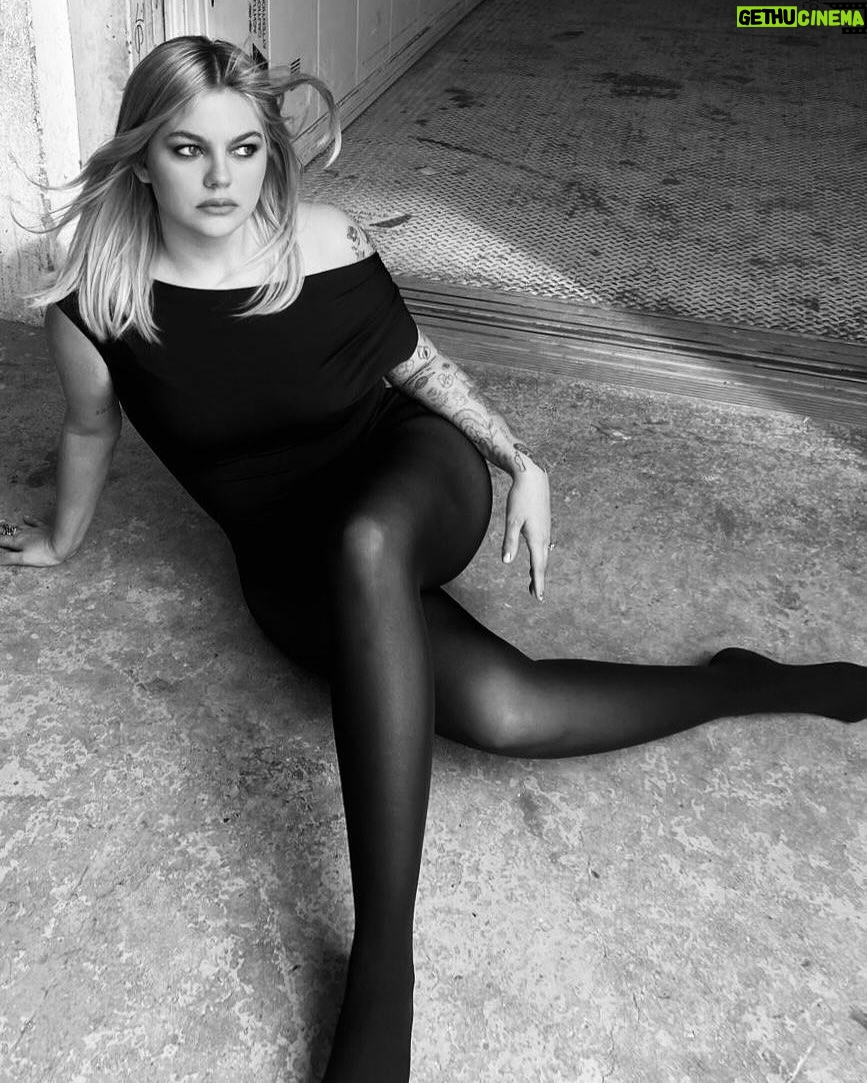 Louane Emera - 36.4K Likes - no gatekeeping