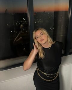 Actress Louane HD Photos and Wallpapers September 2025