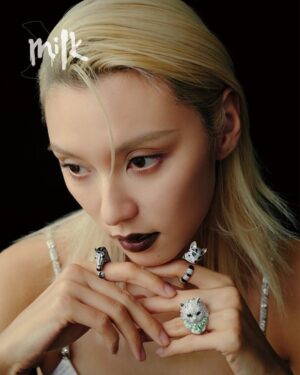 Louise Wong Instagram - MILK X MAR DIGITAL COVER🖤🤍♋️

@milkxhk #milkxhk #milkxdigitalcover

direction & styling @nananacchi 
photography @tmt.t 
photographer assistant @wuhosun
makeup @melodychiumakeup 
hair  @kolen128
interview @augu8tleung
jewellery @boucheron
wardrobe @louisvuitton @dior @dolcegabbana @ralphlauren