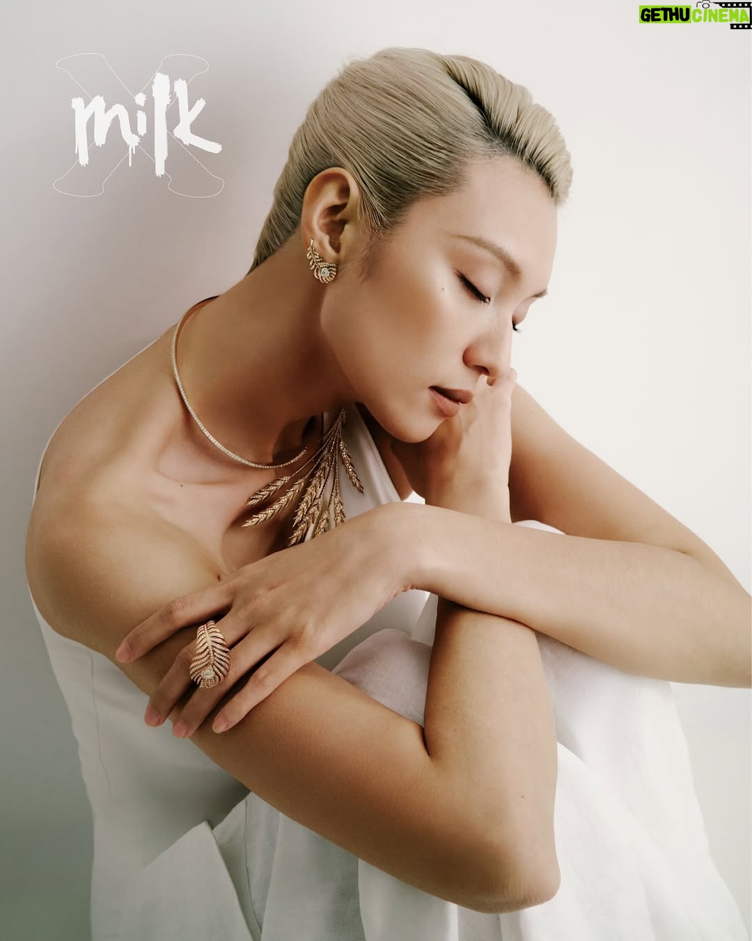 Louise Wong - 7.7K Likes - MILK X MAR DIGITAL COVER🖤🤍♋️
@milkxhk #milkxhk #milkxdigitalcover
direction & styling @nananacchi
photography @tmt.t
photographer assistant @wuhosun
makeup @melodychiumakeup
hair @kolen128
interview @augu8tleung
jewellery @boucheron
wardrobe @louisvuitton @dior @dolcegabbana @ralphlauren