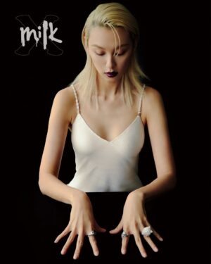 Louise Wong Instagram - MILK X MAR DIGITAL COVER🖤🤍♋️

@milkxhk #milkxhk #milkxdigitalcover

direction & styling @nananacchi 
photography @tmt.t 
photographer assistant @wuhosun
makeup @melodychiumakeup 
hair  @kolen128
interview @augu8tleung
jewellery @boucheron
wardrobe @louisvuitton @dior @dolcegabbana @ralphlauren